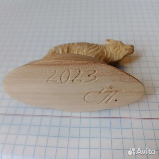 Фигурка медведя из слоновой кости