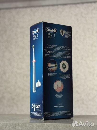 Электрическая зубная щетка Oral-B Pro 3