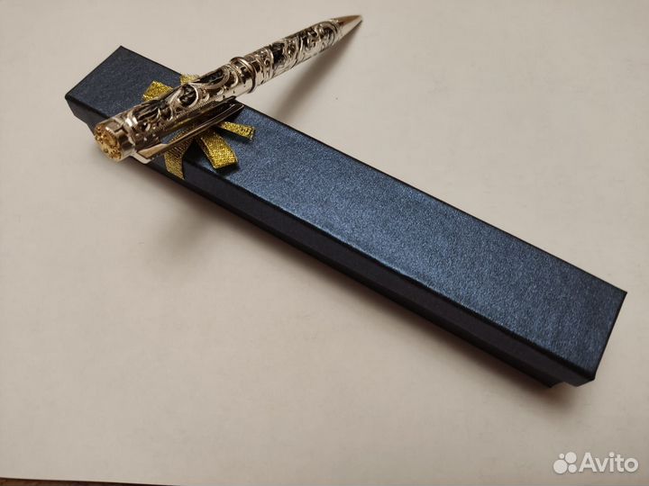 Серебряная ручка