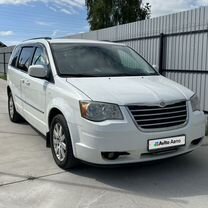 Chrysler Grand Voyager 2.8 AT, 2010, 303 000 км, с пробегом, цена 1 490 000 руб.