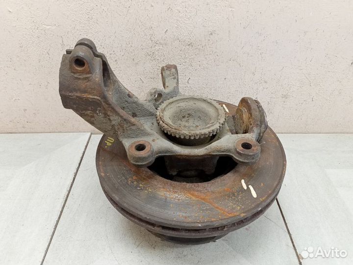 Кулак передний правый Форд