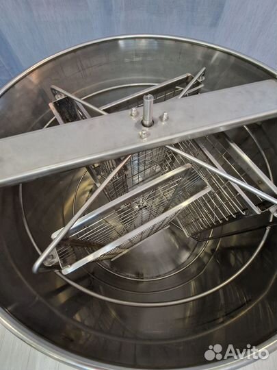 Медогонка 4х рамочная