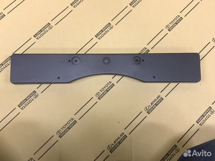 Кронштейн госномера toyota camry 70