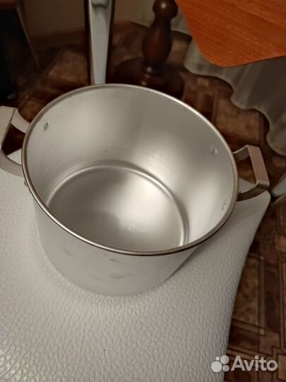Кастрюля алюминиевая