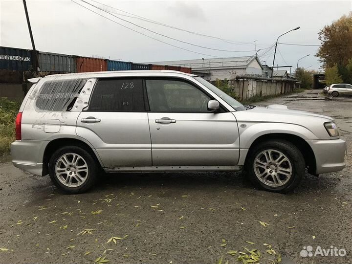 Уплотнитель ш-образный правый Subaru Forester SG5