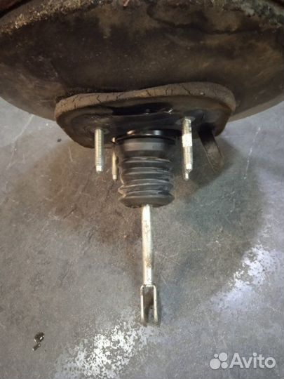 Вакуумный усилитель тормозов Renault Laguna 3