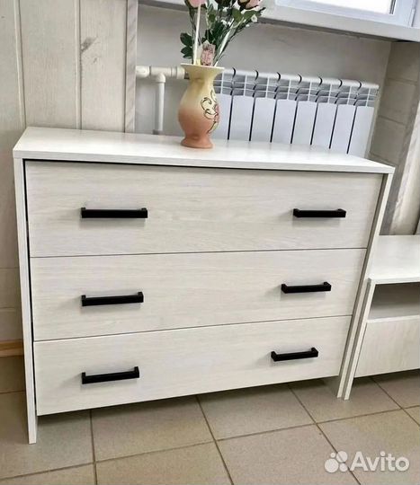 Тумба с ящиками