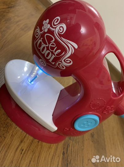 Детская швейная машинка