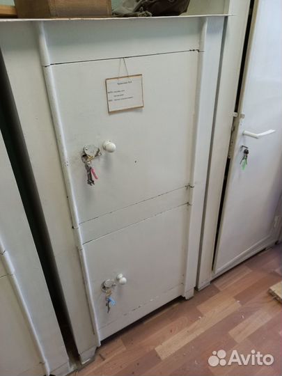 Шкаф металлический сейф
