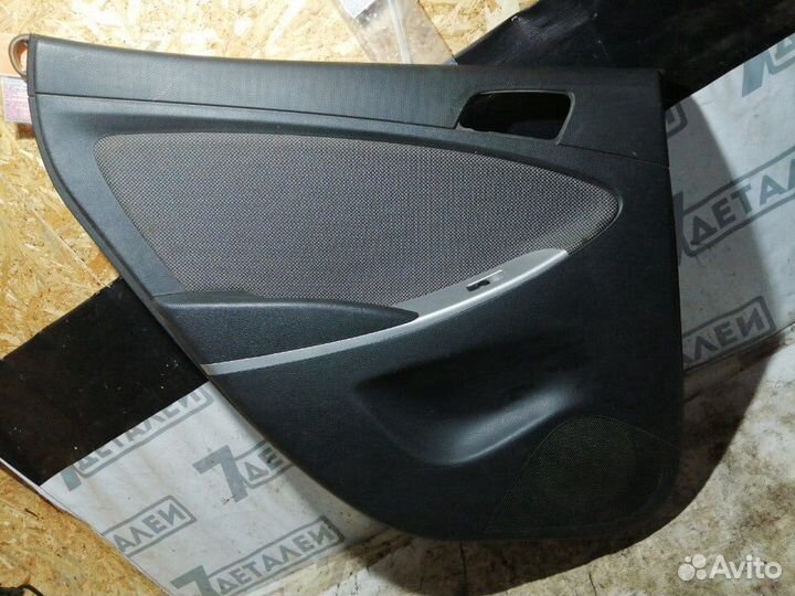 Обшивка задней двери Hyundai Solaris 1
