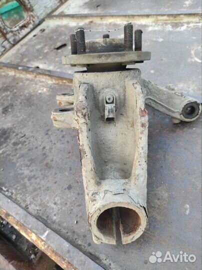 Кулак поворотный правый Ford Mondeo 4