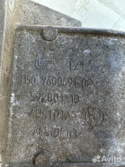 Опорный кронштейн BMW N57 31507600690