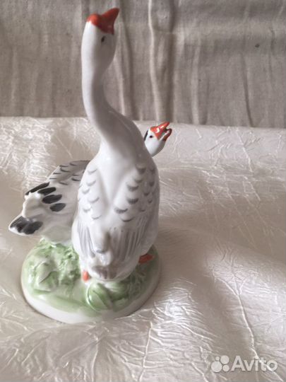 Статуэтка гуси