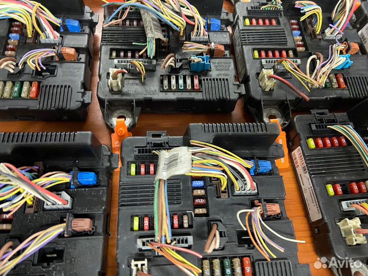 Блок предохранителей renault megane 2 scenic 2 бу