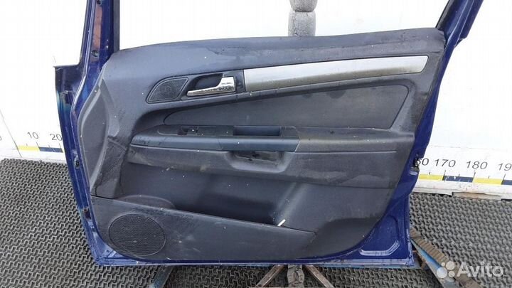 Дверь передняя правая Opel Zafira B
