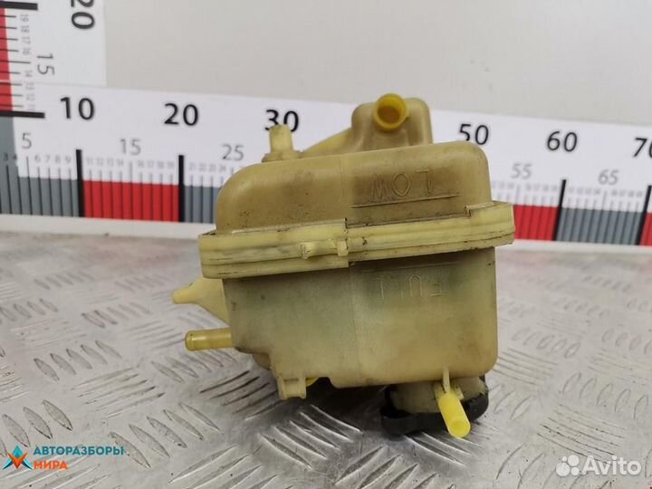 Бачок расширительный Toyota Avensis (T220) рест