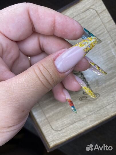 Маникюр, педикюр