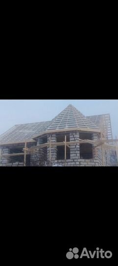 Бригада строителей