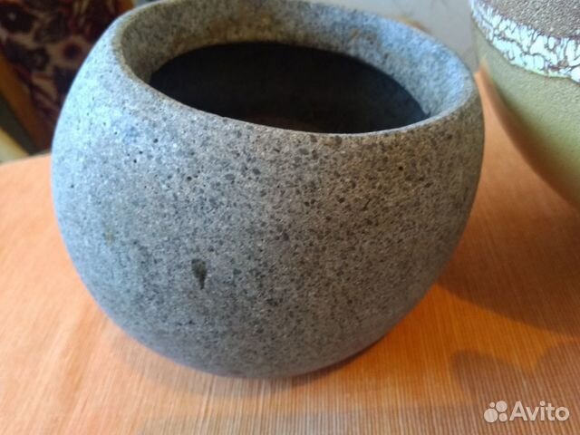 Кашпо из искусственного камня