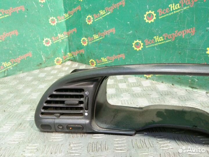 Накладка торпеды Ford Mondeo 1 лифтбек