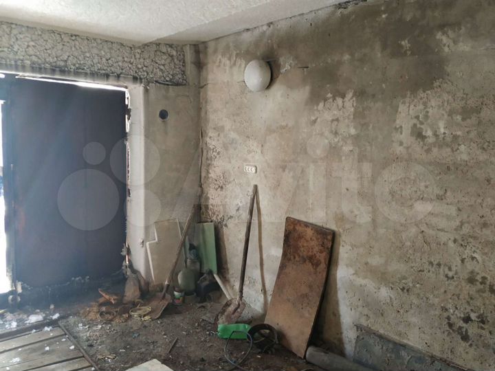 Гараж, > 30 м²