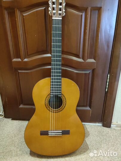 Классическая гитара yamaha c40