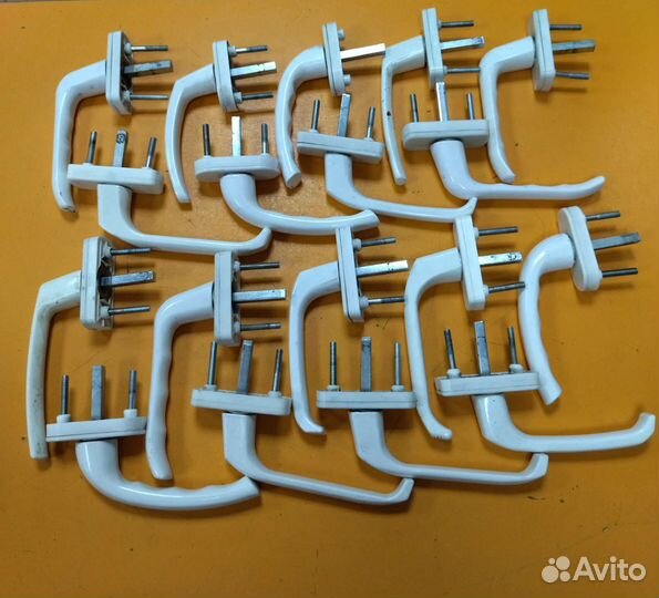 Ручки для окон в ассортименте