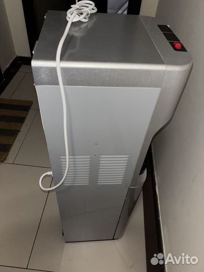 Кулер для воды бу