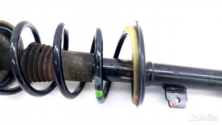 Амортизатор подвески передний левый Renault Kaptur