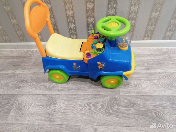 Музыкальная машинка каталка