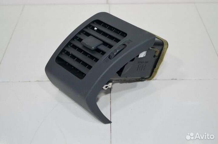 Дефлектор воздушный правый Lexus Rx330 XU30