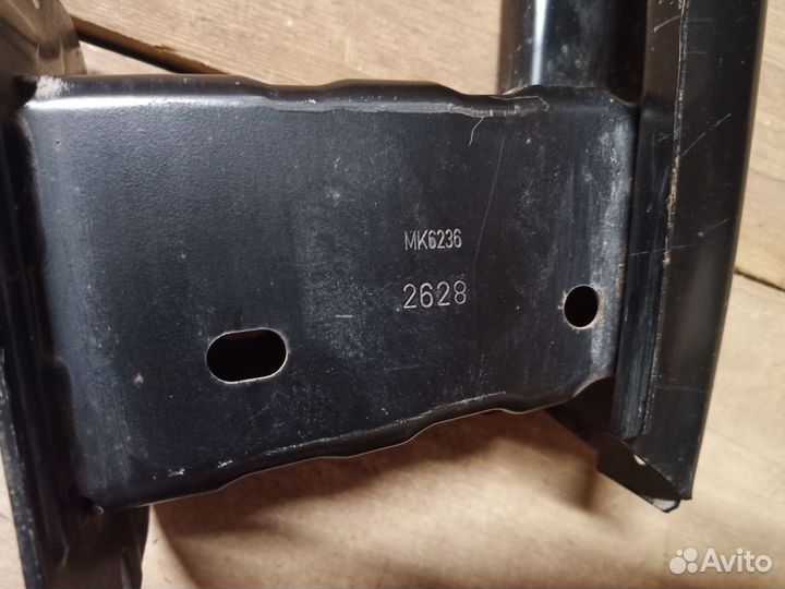 Усилитель бампера Форд Фокус 2 задний