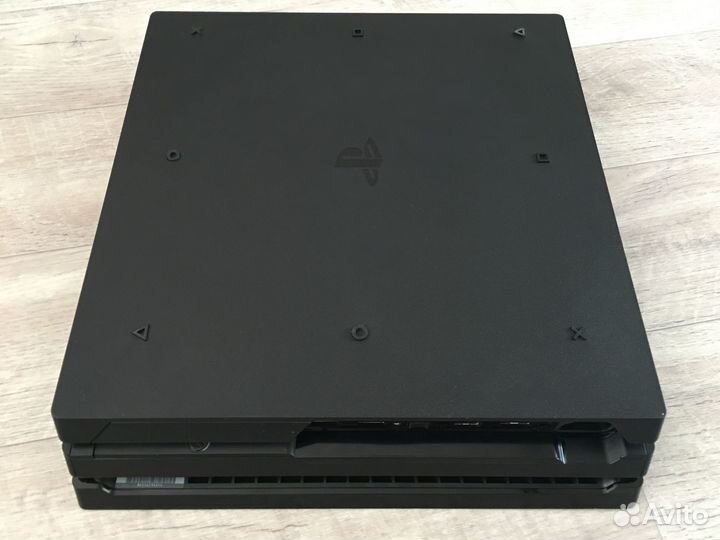 PS4 Pro Limited Edition+Игры