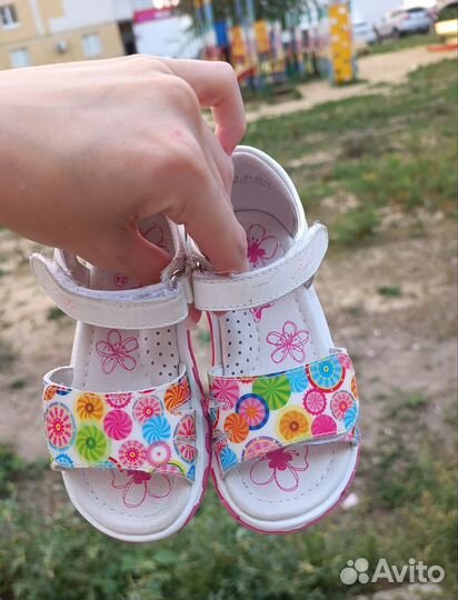 Босоножки для девочки 24 размер