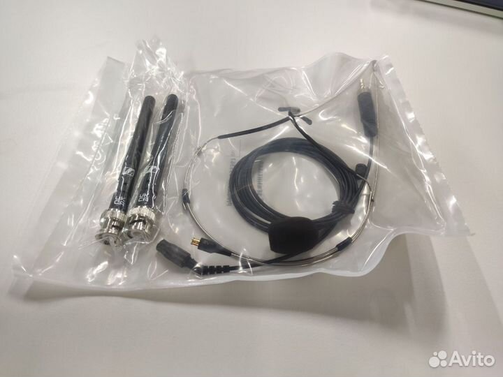 Радиосистема Sennheiser EW 300 G4-headmic1-RC-AW+