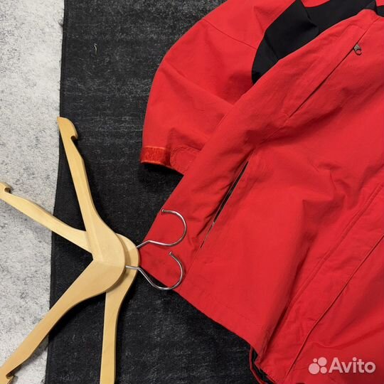 Ветровка The North Face Summit Series Hyvent