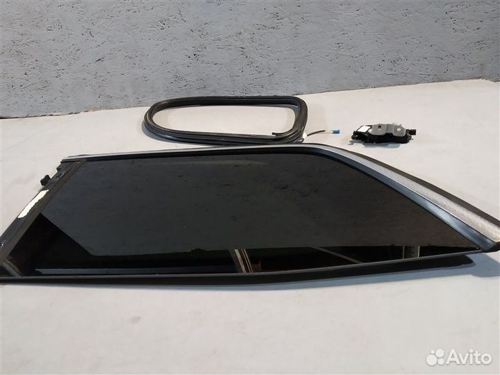 Стекло кузовное заднее левое Mercedes Gl-Class