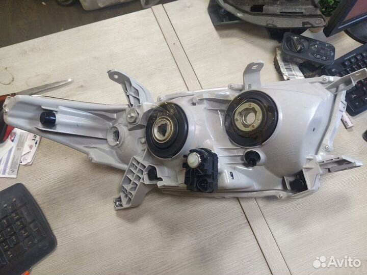 Фара Левая Toyota Highlander