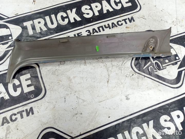 1690140 Накладка стойки правая rн DAF XF105