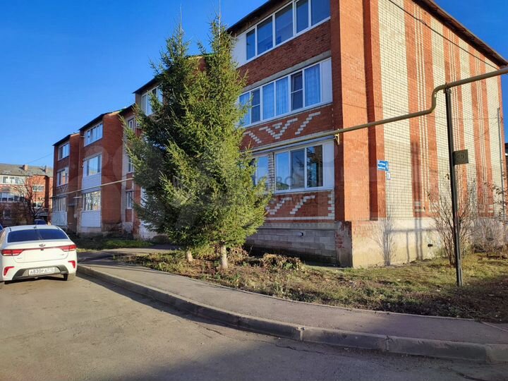 3-к. квартира, 67,3 м², 1/3 эт.