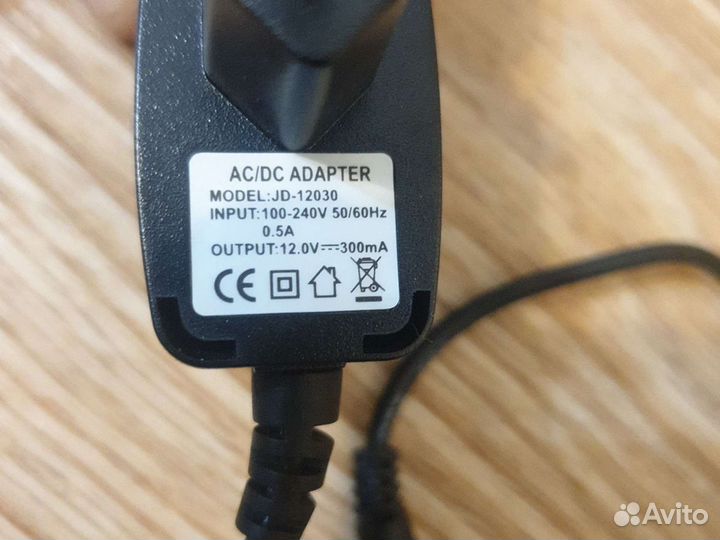 AC/DC адаптер 12v