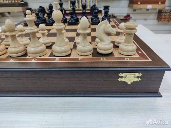 Шахматы венге дуб в ларце с утяжелением