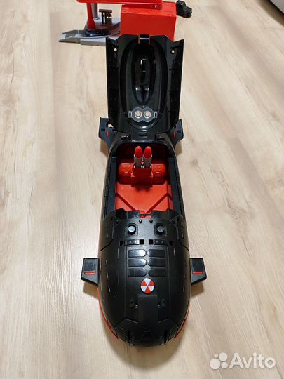 Подводная лодка с ракетами