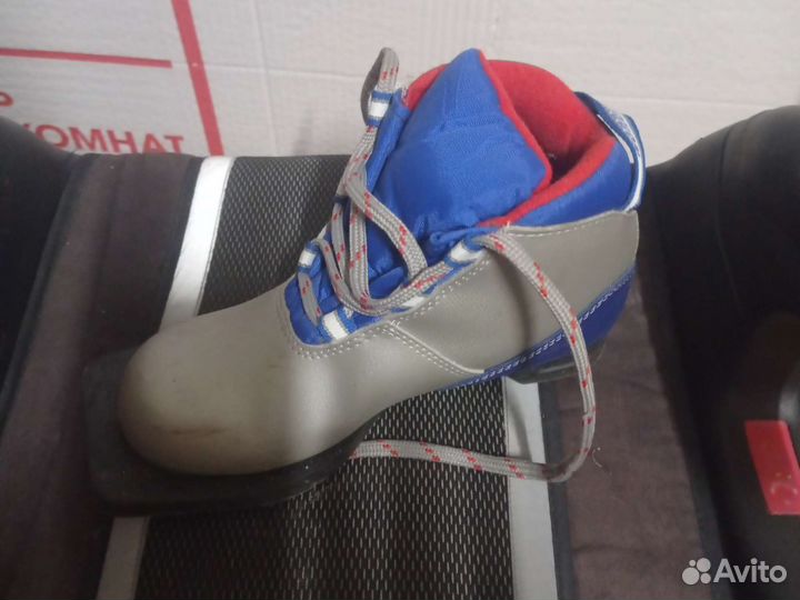 Лыжные ботинки детские 32 размер