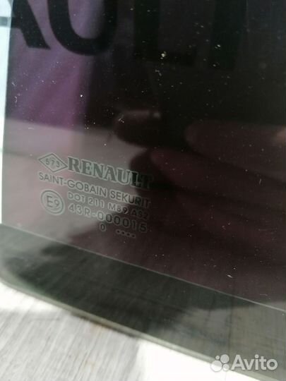 Форточка стекло двери Renault megane 3 Лев