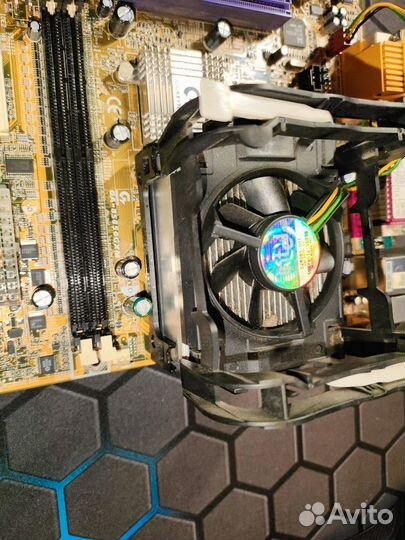 Материнская плата gigabyte