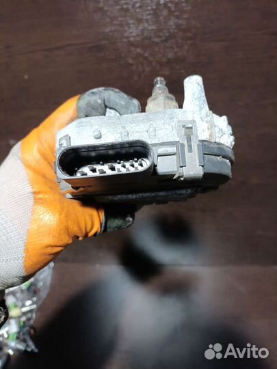 Моторчик дворников Volkswagen Touareg 2006