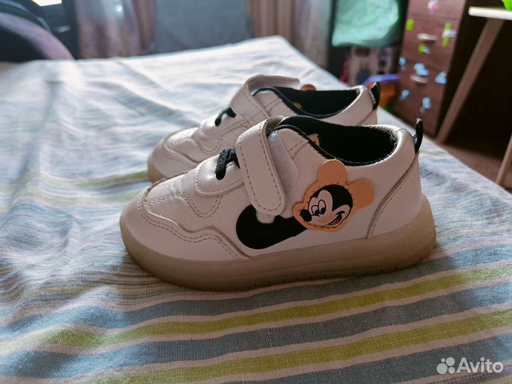 Кросовки 25р