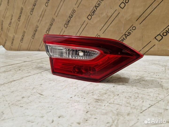 Фонарь левый Toyota Camry V70