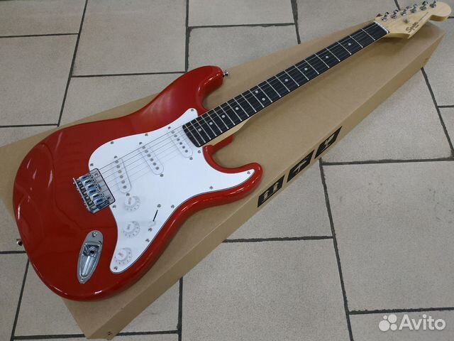 Электрогитара Fender Squier купить в Красноярске | Хобби и отдых | Авито